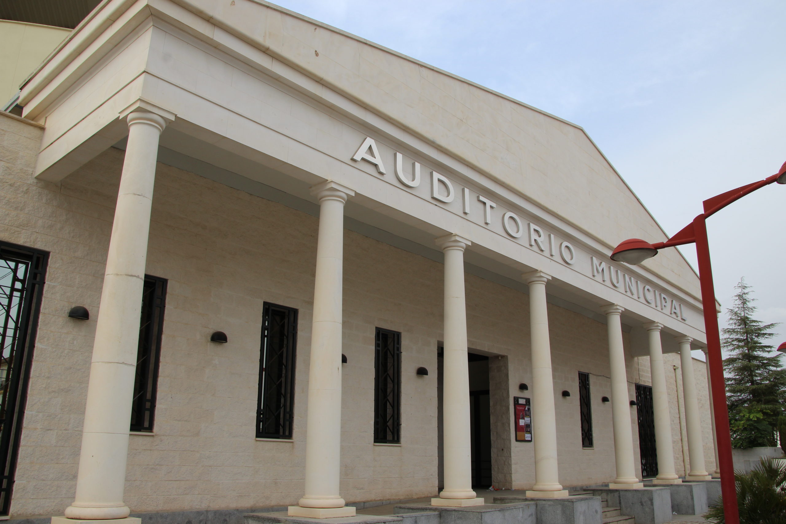 auditorio municipal exterior