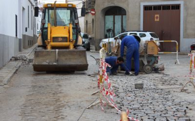 Ejecución de obras necesarias para resolver el problema de inundaciones en las viviendas en C/ San Isidro, Plaza Duque de Béjar y C/ Madre Espíritu Santo, así como la renovación del abastecimiento de agua, en el municipio de Hinojosa del Duque (Córdoba)