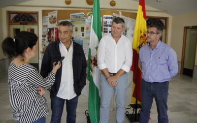 El Ayuntamiento de Hinojosa del Duque recibe la visita del Delegado de Agricultura para solucionar la situación del IFAPA