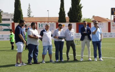 Esta mañana se ha realizado un reconocimiento desde el Ayuntamiento de Hinojosa del Duque al presidente de la Real Federación Andaluza de Fútbol