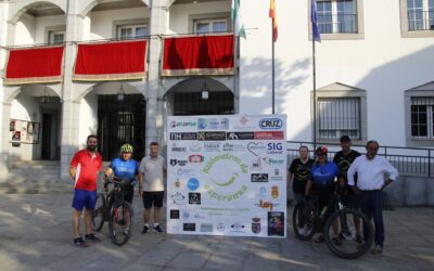 Hoy ha recorrido nuestro pueblo la iniciativa solidaria que recorre 1.000 kilómetros en bici hasta Santiago de Compostela