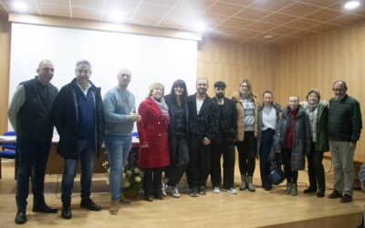 El Centro Social de Desarrollo de Hinojosa del Duque ha acogido esta noche la presentación del corto ‘Ganadero’, que se ha rodado en nuestro municipio.