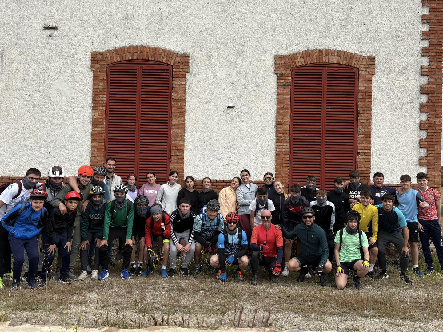 Día de la Bici con alumnos y alumnas del IES Jerez y Caballero y el IES Padre Juan Ruiz de nuestra localidad. Día de la Bici con alumnos y alumnas del IES Jerez y Caballero y el IES Padre Juan Ruiz de nuestra localidad.